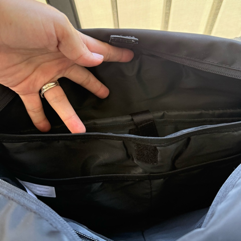 Huggies Evening Carry All Tote Diaper Bag -Black - Picture 4 of 13
